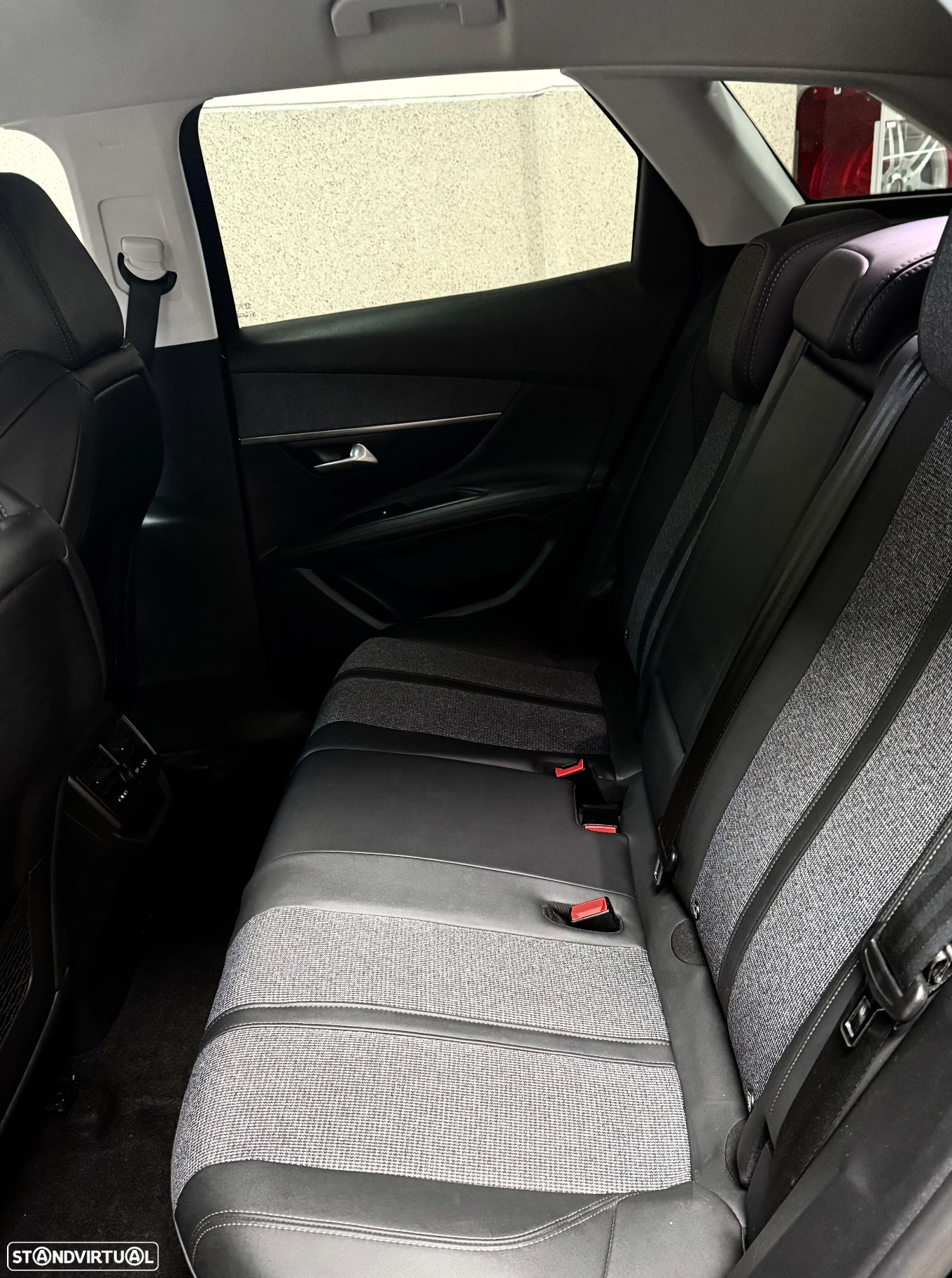 Peugeot 3008 1.2 PureTech Allure EAT8 - 14