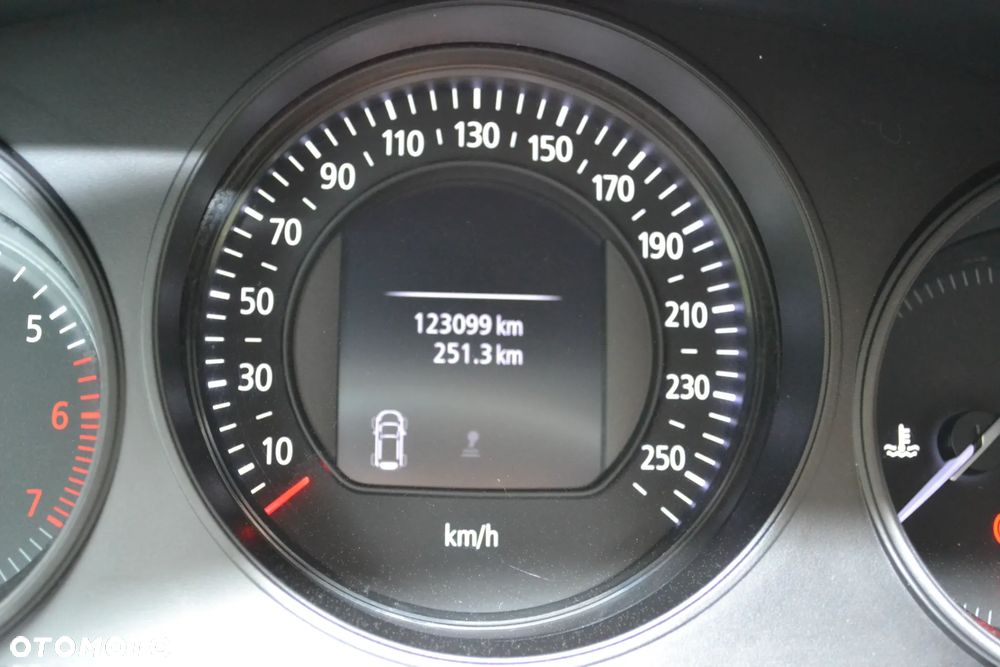 Renault Megane ENERGY TCe 100 INTENS - 26