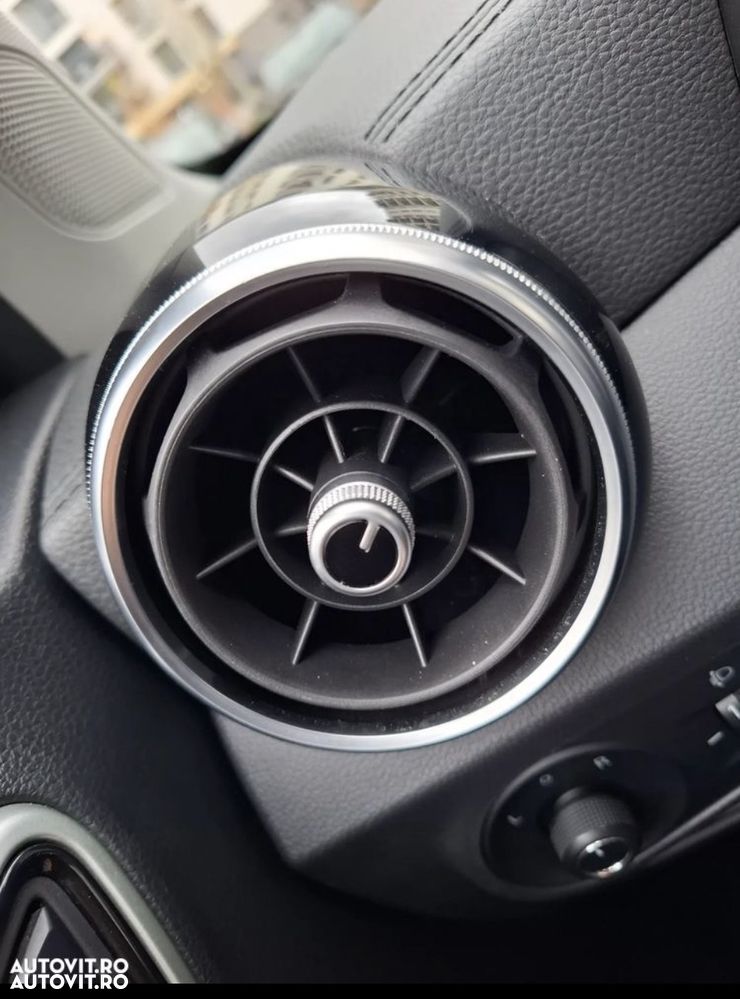 MG ZS EV Luxury - 11