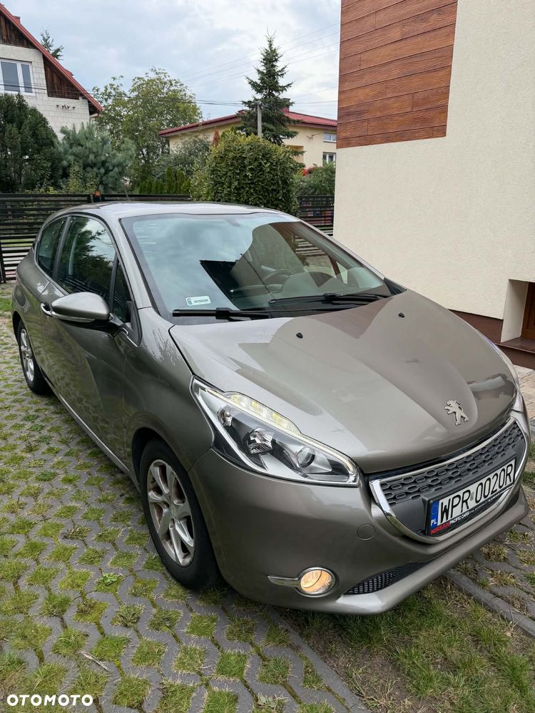 Peugeot 208 - 3