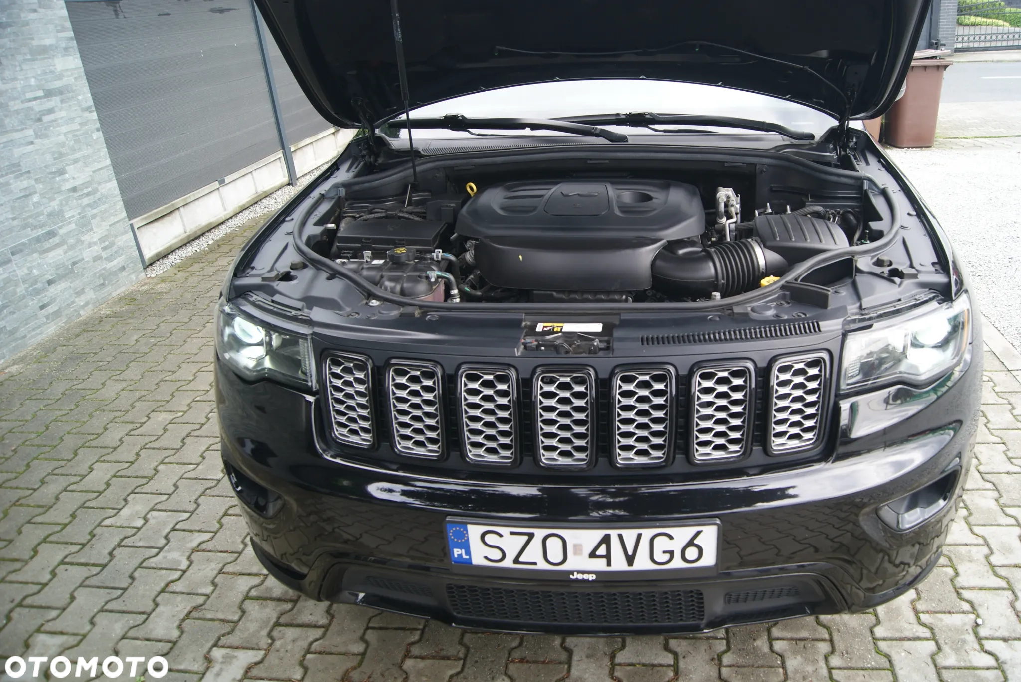 Jeep Grand Cherokee - 15