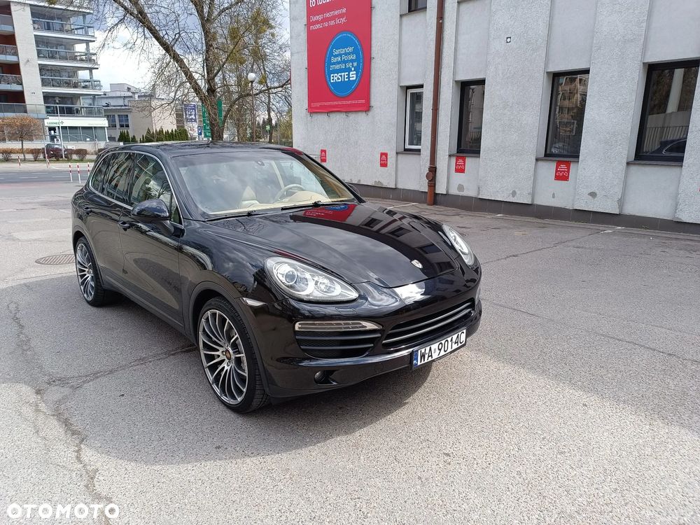 Porsche Cayenne - 1