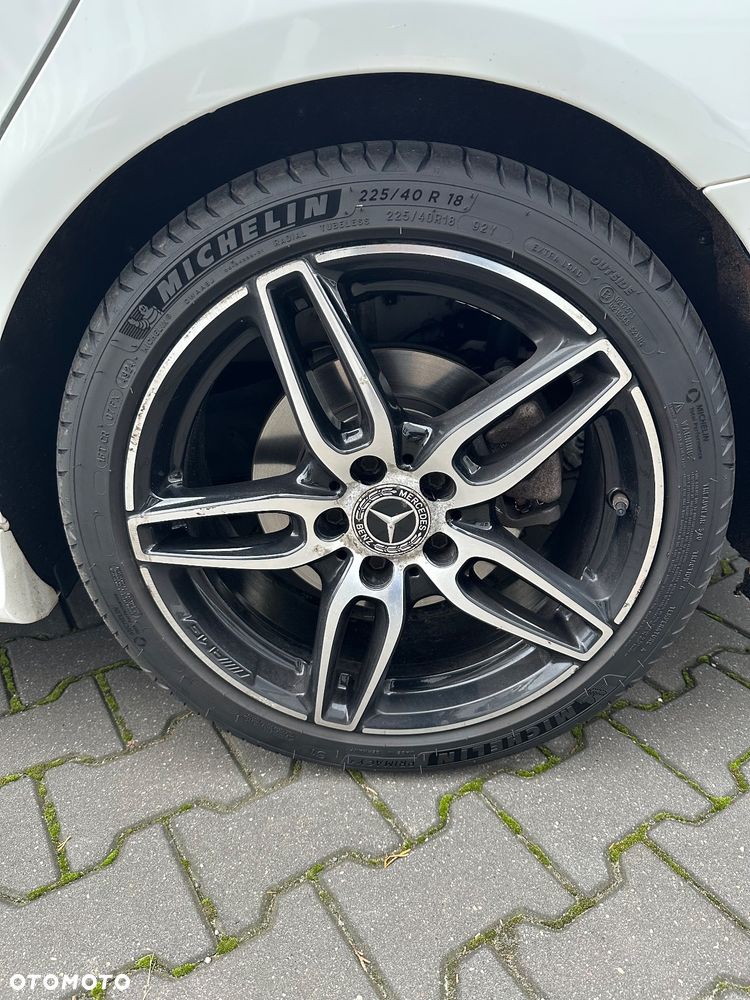 Mercedes-Benz CLA 200 7G-DCT - 10