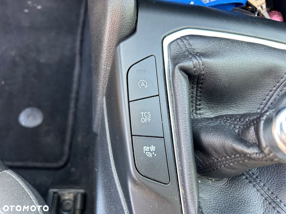 Ford Focus 1.5 EcoBlue Start-Stopp-System COOL&CONNECT DESIGN - 17