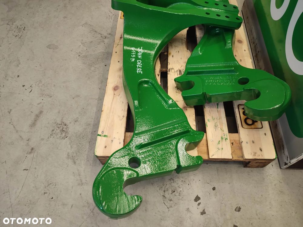 Adaptacja ładowacza John Deere 6175M (PXX10413PXX10412) - 5