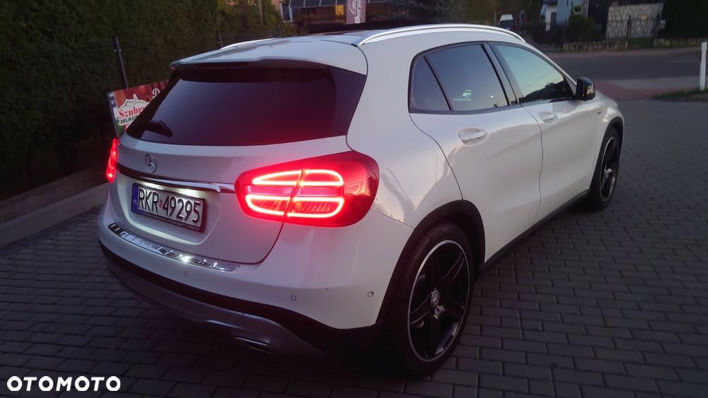 Mercedes-Benz Gla 2015 photo 3