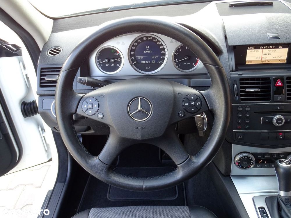 Mercedes-Benz Klasa C 180 Kompressor Automatik Avantgarde - 29