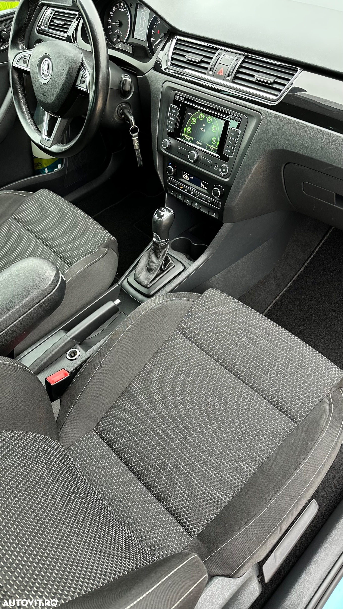 Skoda RAPID Spaceback 1.6 TDI DSG Elegance - 13