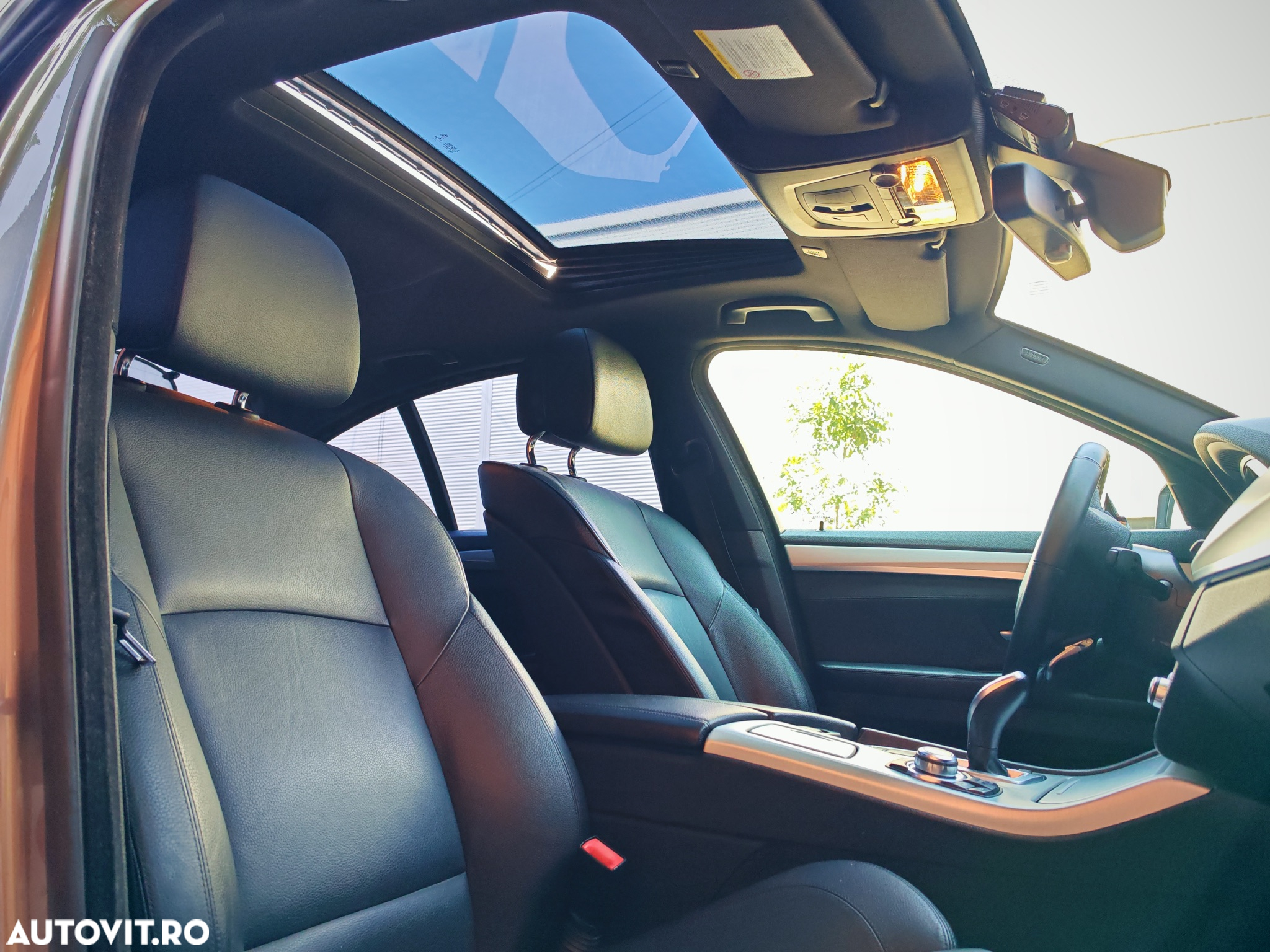 BMW Seria 5 525d xDrive AT - 10