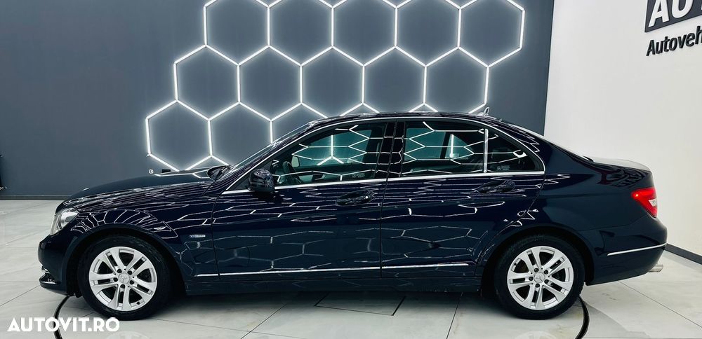 Mercedes-Benz C 200 CDI DPF (BlueEFFICIENCY) Avantgarde - 33