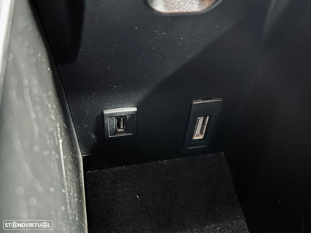 Mercedes-Benz A 180 CDI BE AMG Line - 25