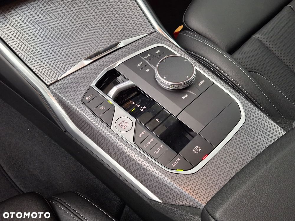 BMW Seria 3 320d xDrive mHEV M Sport - 26