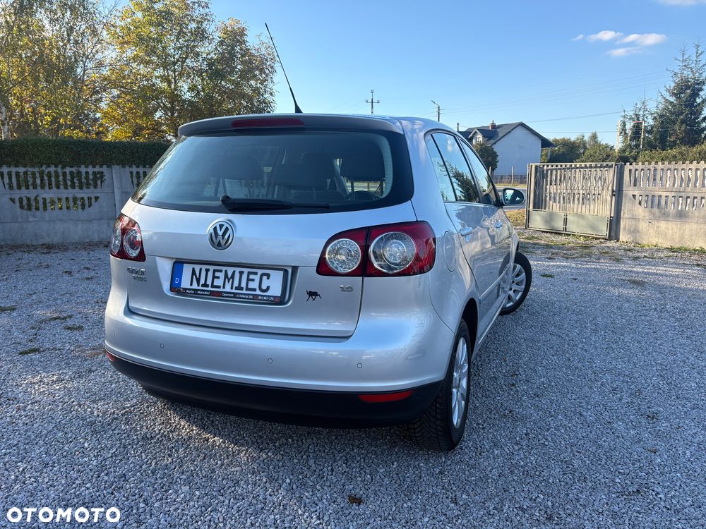 Volkswagen Golf - 8
