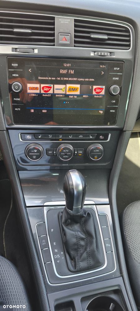 Volkswagen Golf - 20