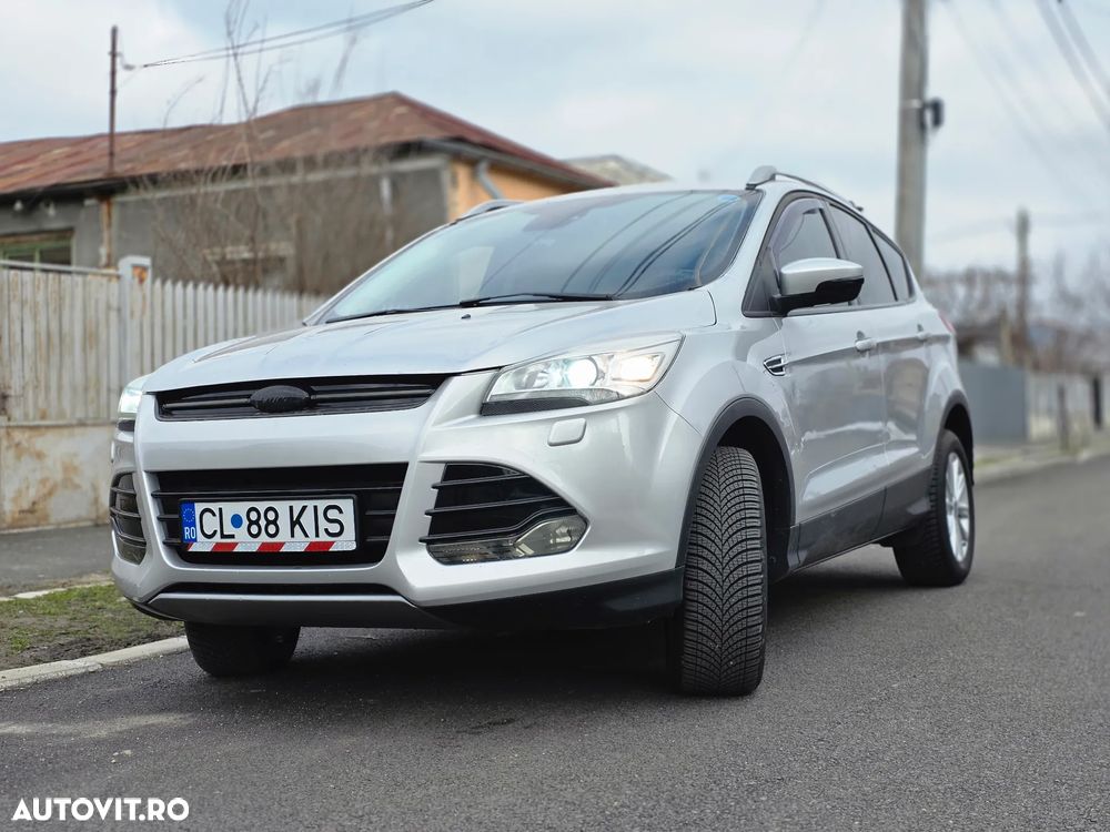 Ford Kuga 2.0 TDCi Powershift 4WD Titanium - 2