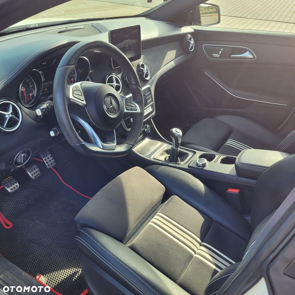 Mercedes-Benz CLA - 5