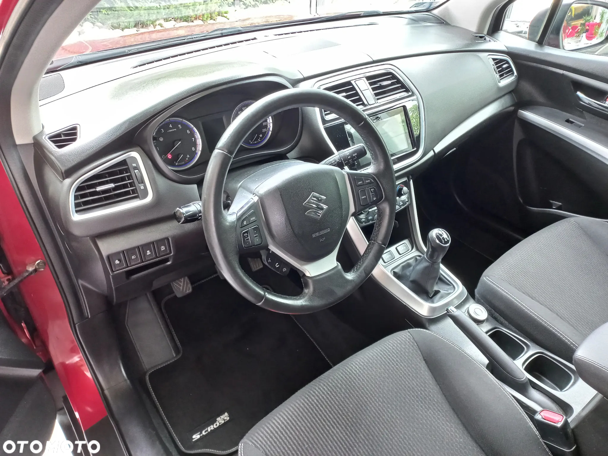 Suzuki SX4 S-Cross 1.0 T Premium 4WD - 25