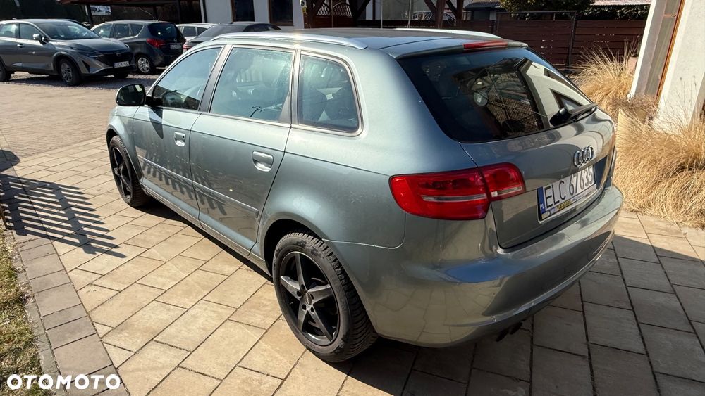 Audi A3 Sportback - 3
