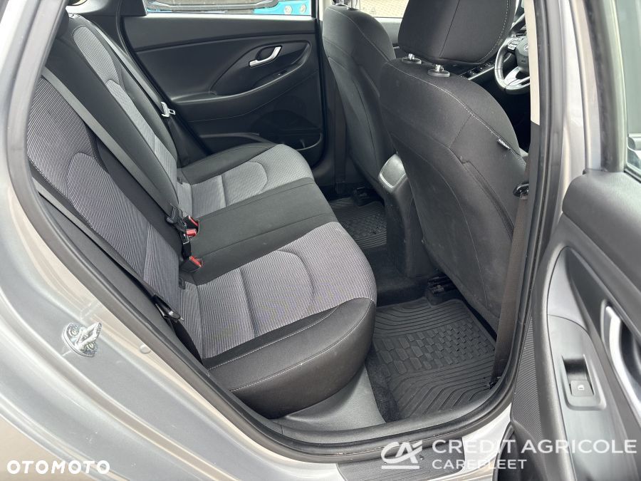 Hyundai i30 1.5 DPI Classic + - 16