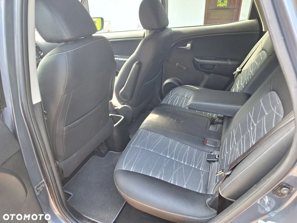 Kia Venga 1.4 M - 4