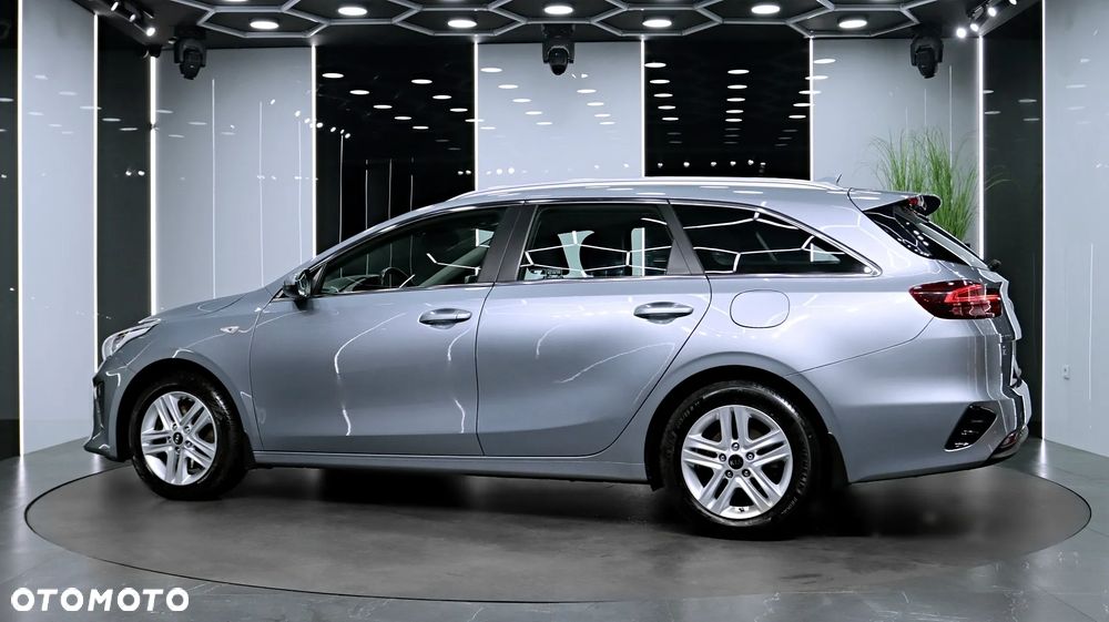 Kia Ceed 1.6 CRDi SCR M - 4