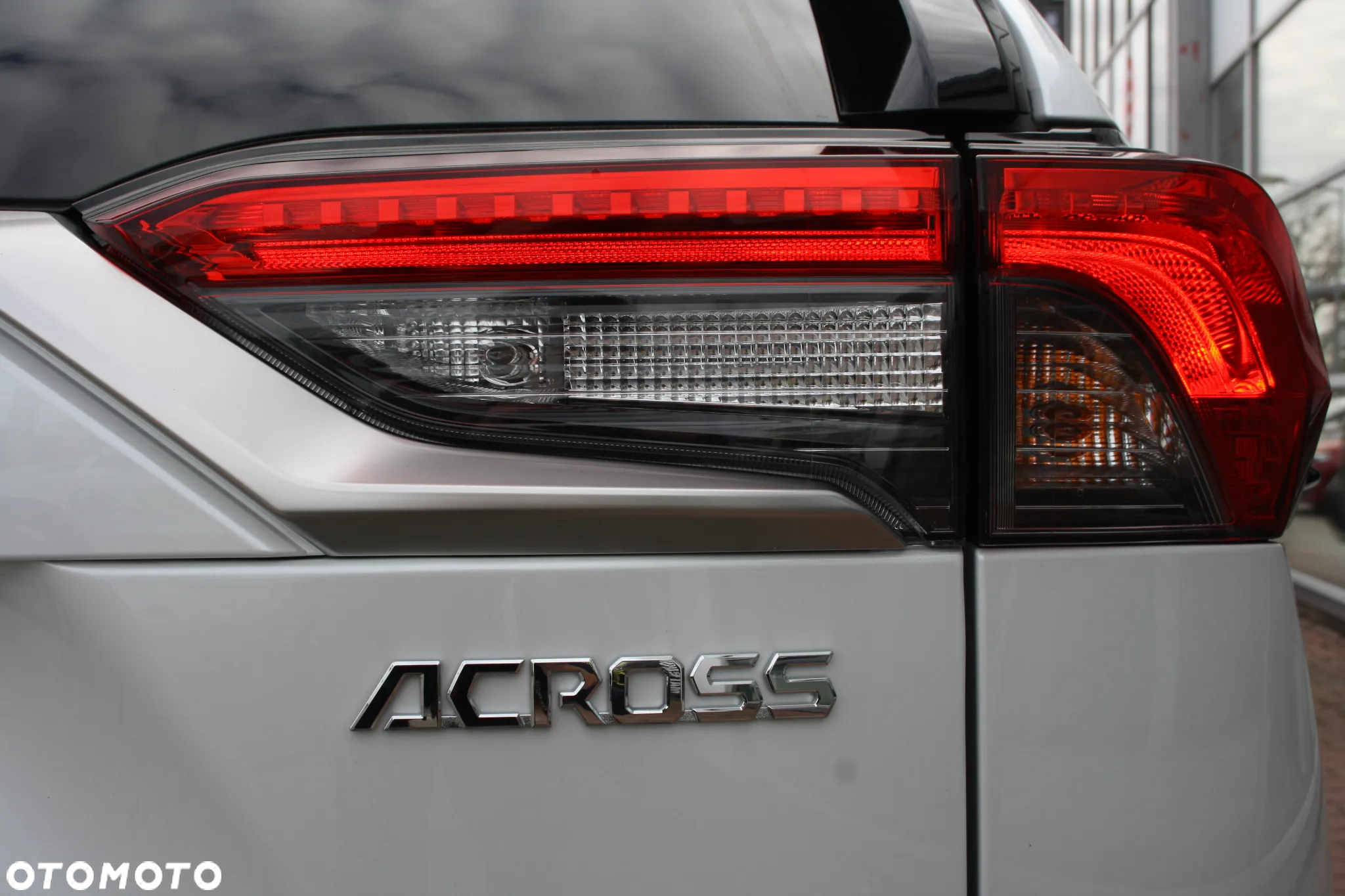 Suzuki Across 2.5 Plug-in Hybrid Elegance 4WD CVT - 19