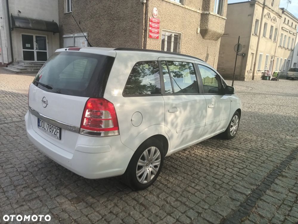 Opel Zafira 1.6 Cosmo - 3
