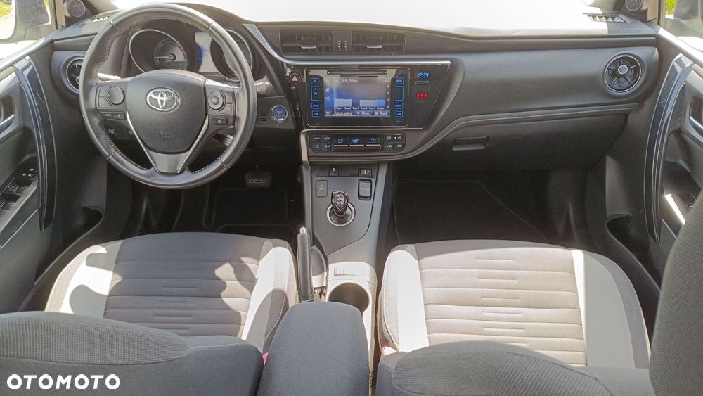 Toyota Auris Hybrid 135 Premium - 12