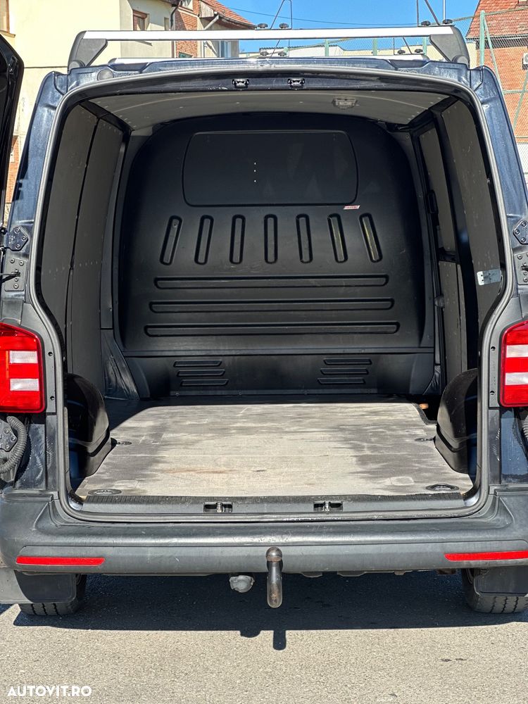 Volkswagen Transporter - 11