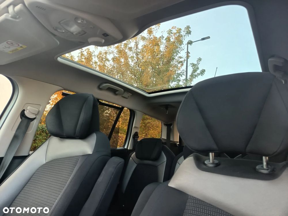 Citroën C4 Grand Picasso e-HDi 115 Exclusive - 29