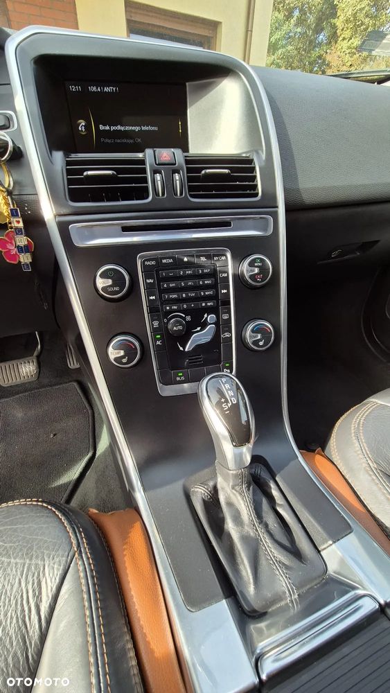 Volvo XC 60 D4 Geartronic Momentum - 9