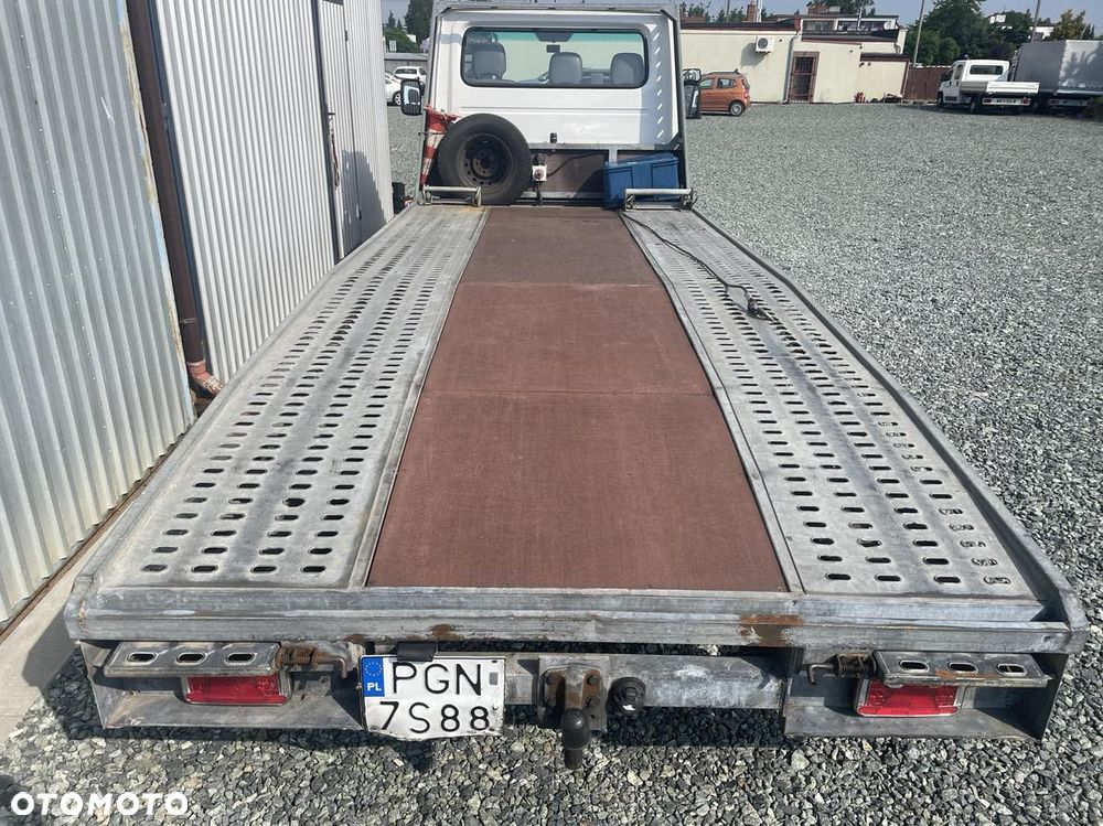 Mercedes-Benz Sprinter - 12