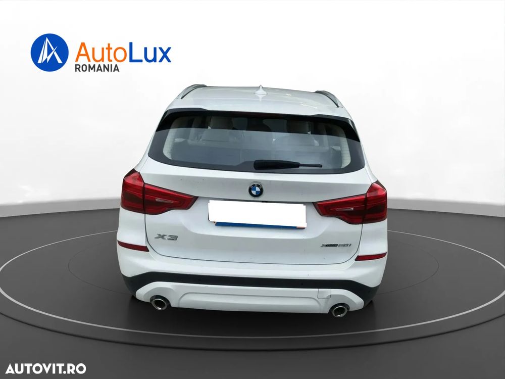 BMW X3 xDrive20i AT - 4