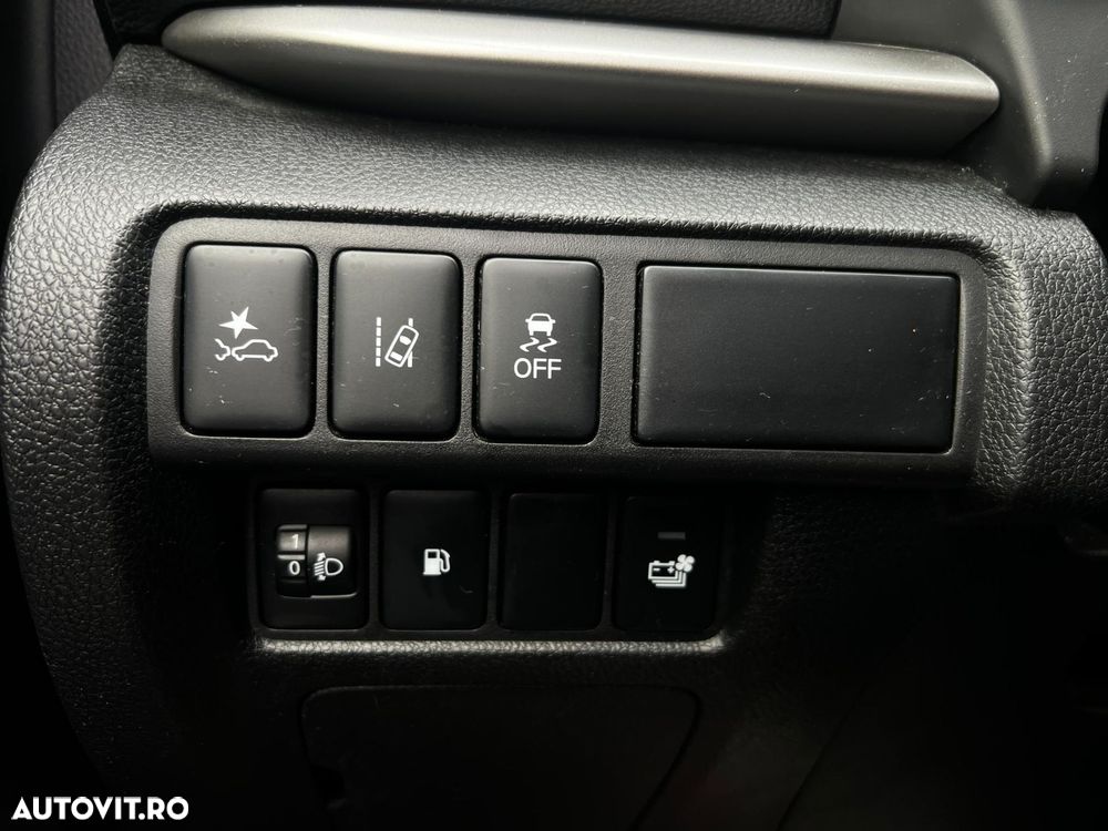 Mitsubishi Eclipse-Cross - 29