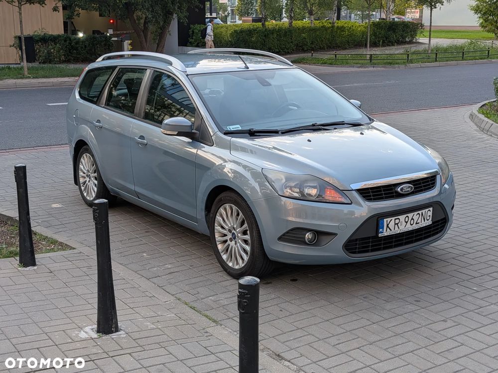 Ford Focus 1.6 Ambiente - 4