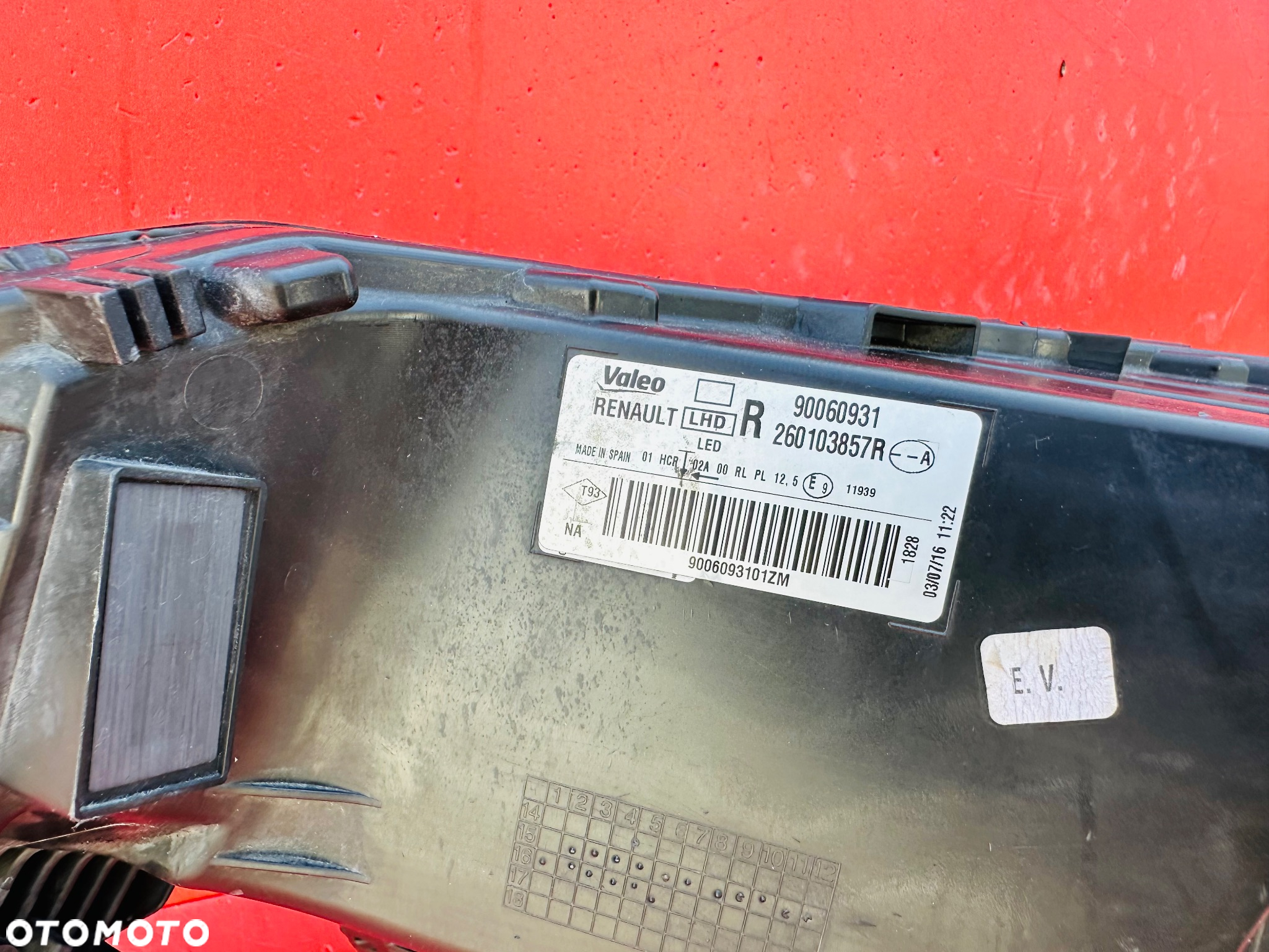 LAMPA PRAWA RENAULT MEGANE FULL LED 260103857R - 9