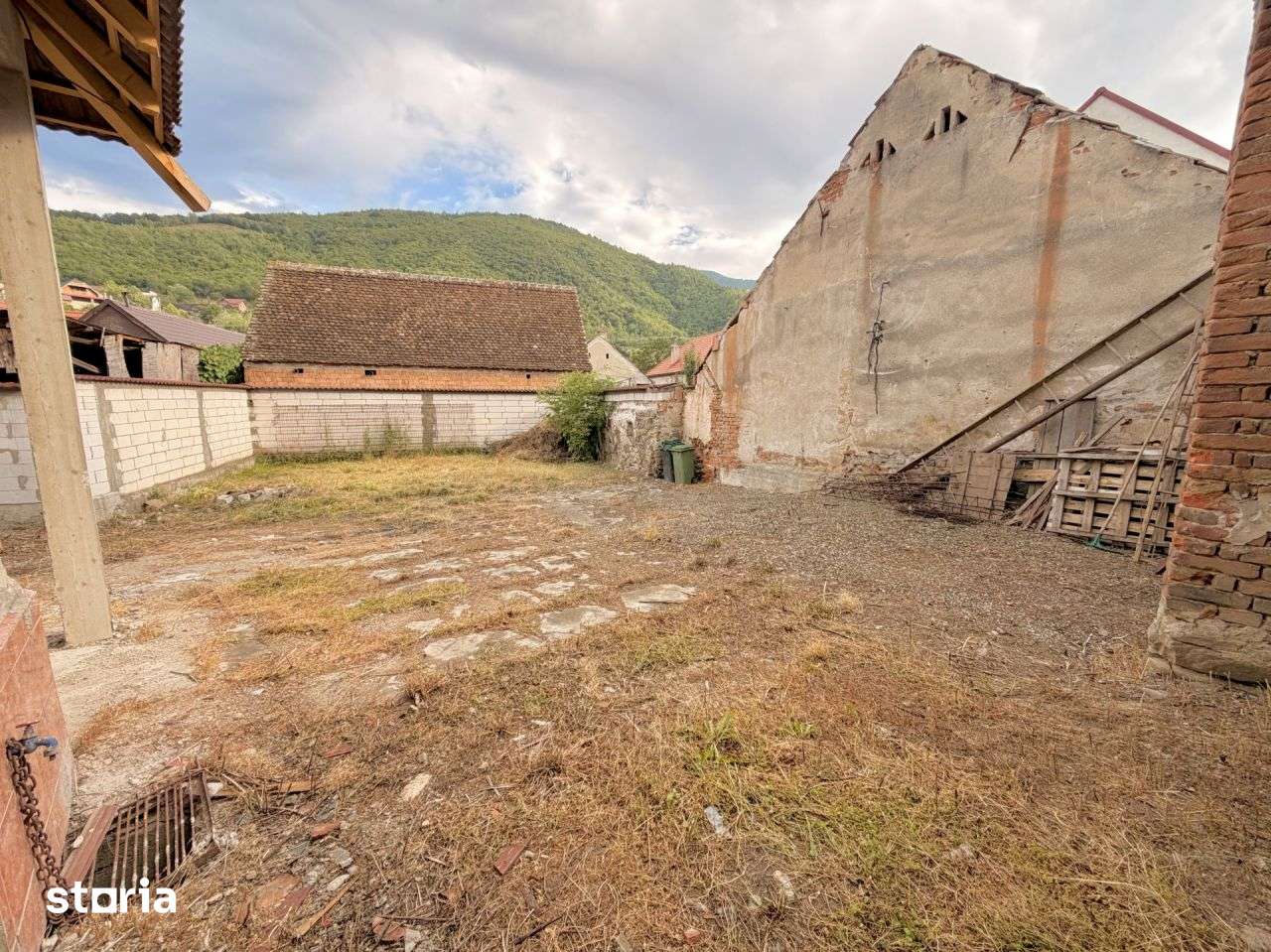 Casa individuala-Sadu Central-Comision 0 - Imagine principală: 2/14