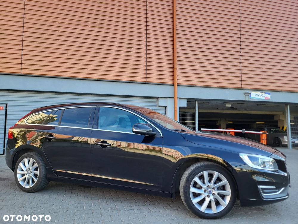 Volvo V60 D4 Momentum - 18