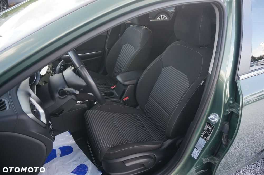 Kia Ceed 1.5 T-GDI M - 21