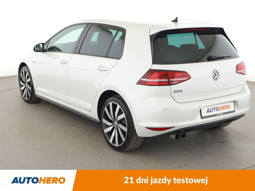 Volkswagen Golf - 4