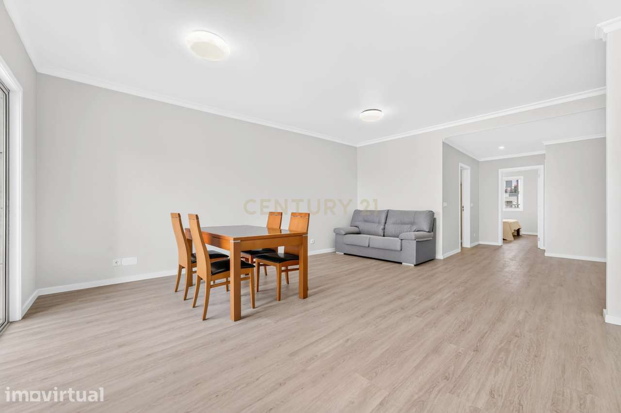 Apartamento T2 Mobilado e Remodelado na Ajuda – Junto ao Fórum Madeira - Grande imagem: 4/28