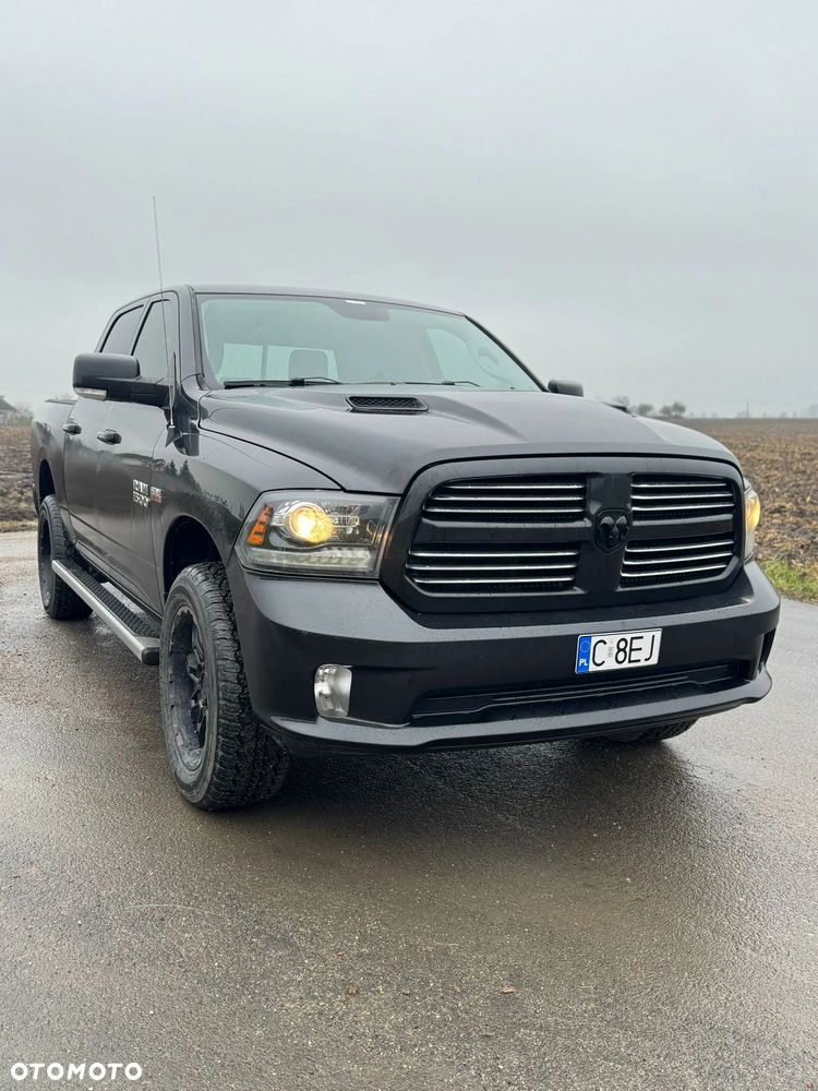 RAM 1500 Crew Cab Sport - 3