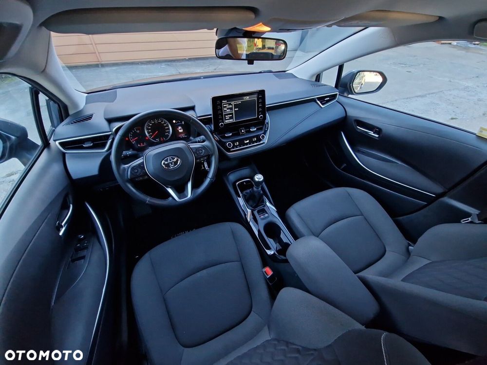 Toyota Corolla - 10