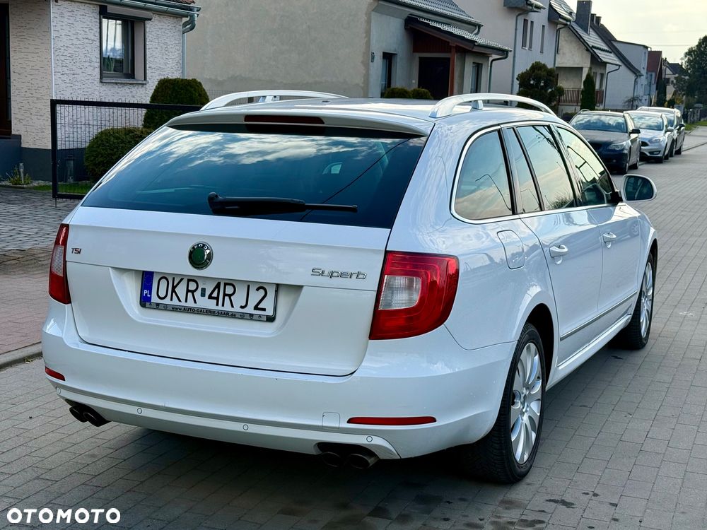 Skoda Superb 2.0 TSI DSG Exclusive - 10