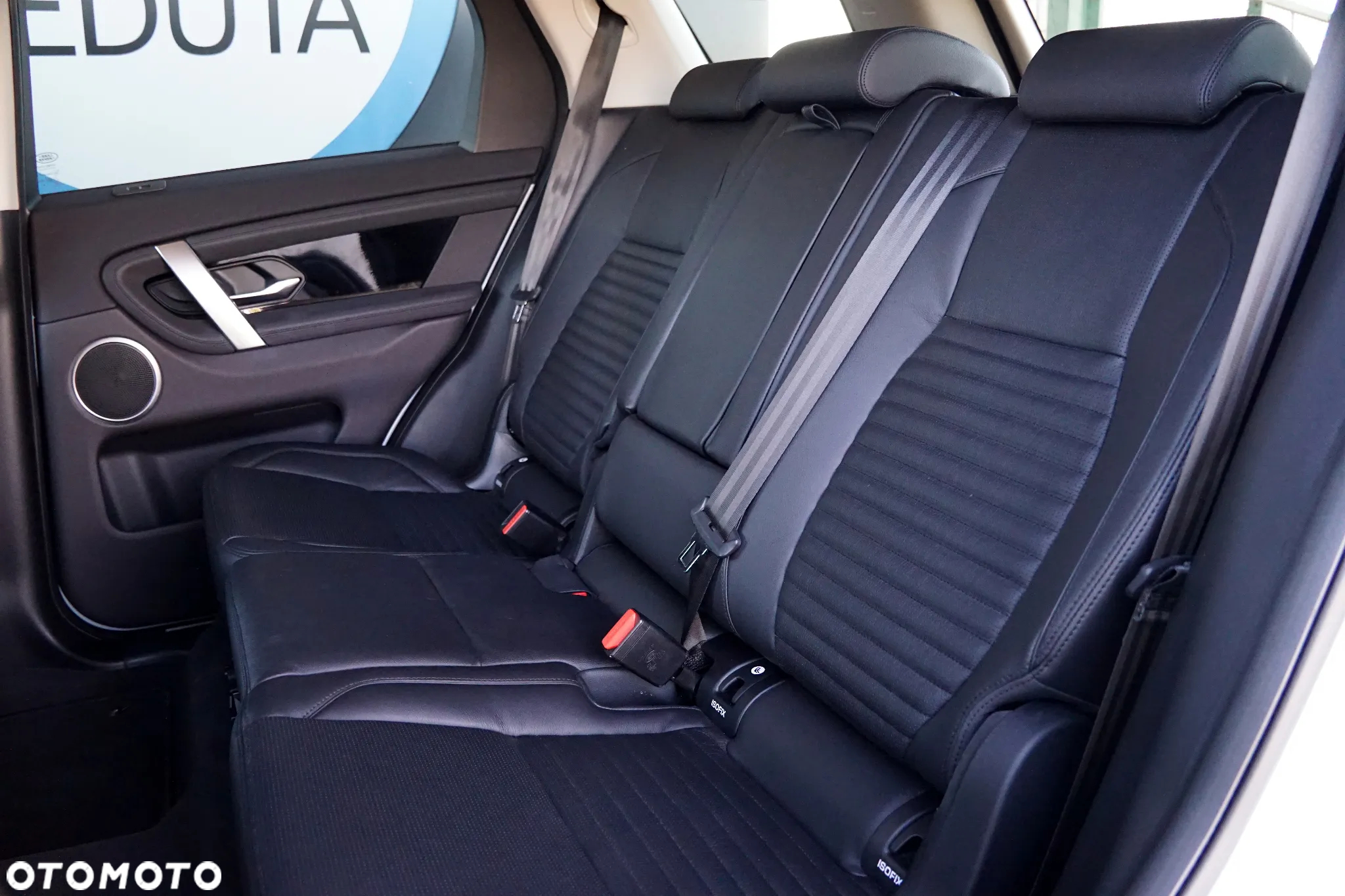 Land Rover Discovery Sport - 26