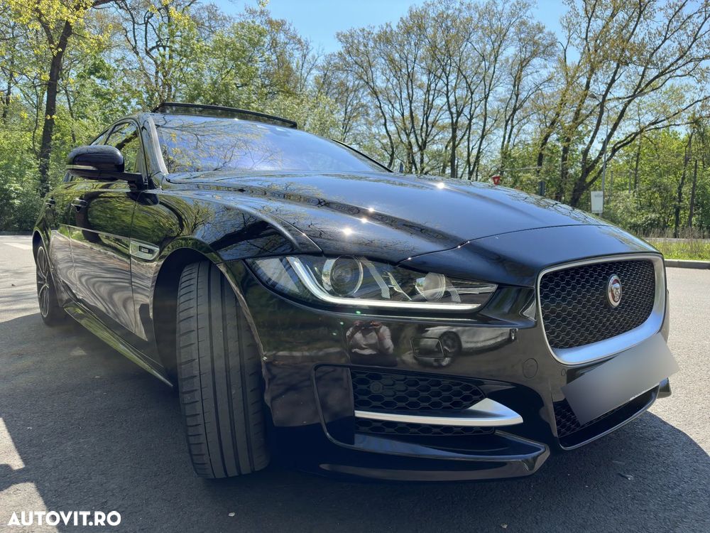 Jaguar XE 2.0 Portfolio - 8