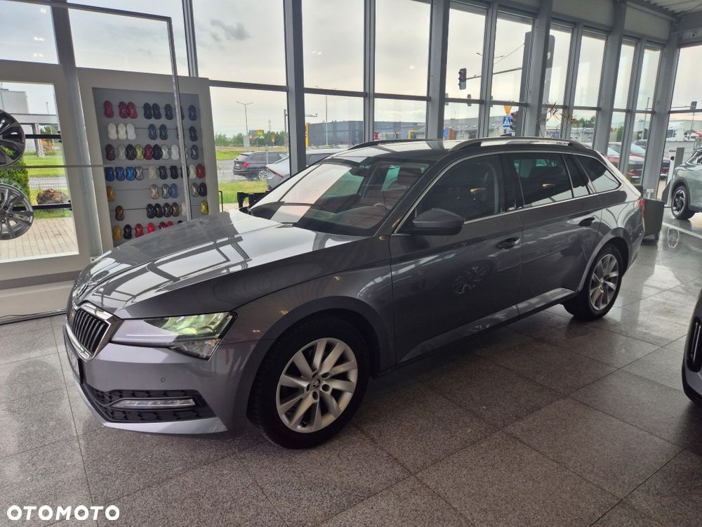 Skoda Superb 2.0 TDI SCR Ambition DSG - 4