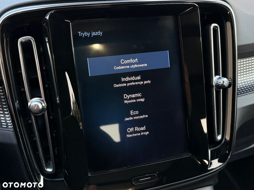 Volvo XC 40 T5 AWD R-Design - 19