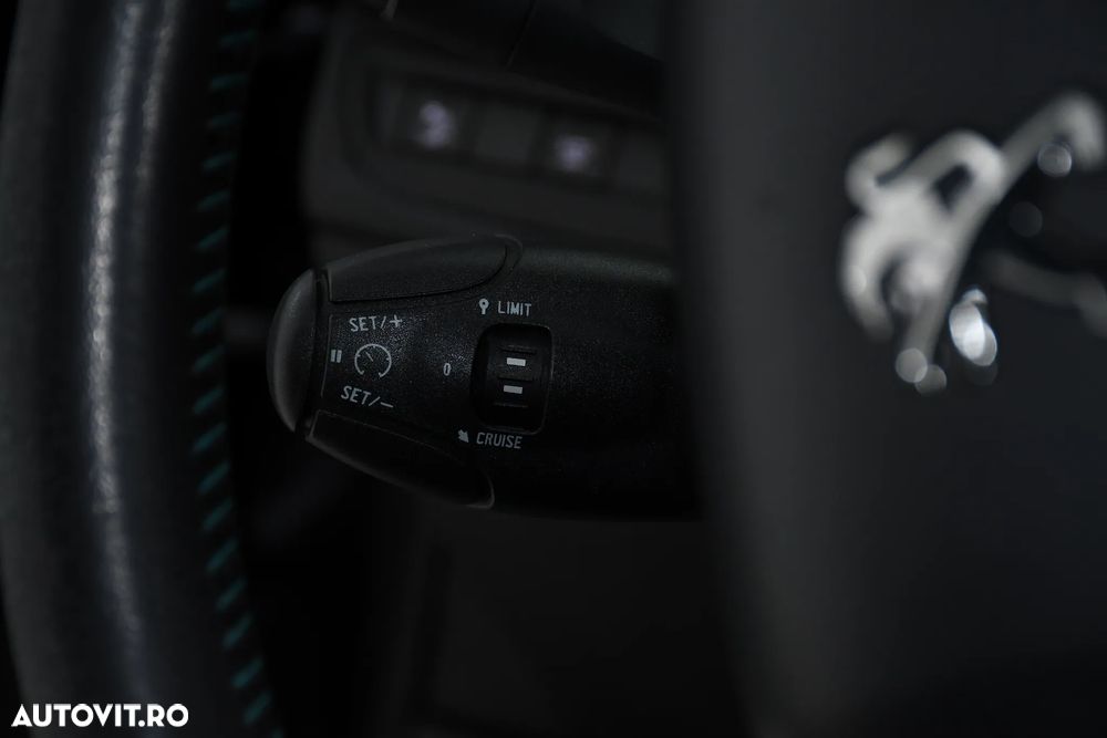 Peugeot 2008 PureTech 110 Stop&Start Crossway - 23