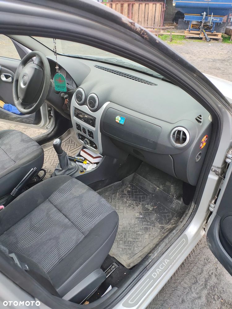Dacia Sandero - 6